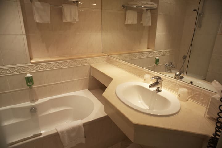 Best Western Premier Santa Maria