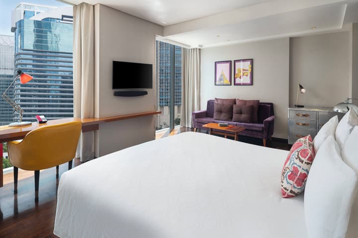 Hotel Indigo Bangkok Wireless Road by IHG