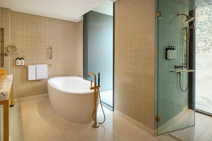 Hotel Indigo Bangkok Wireless Road by IHG