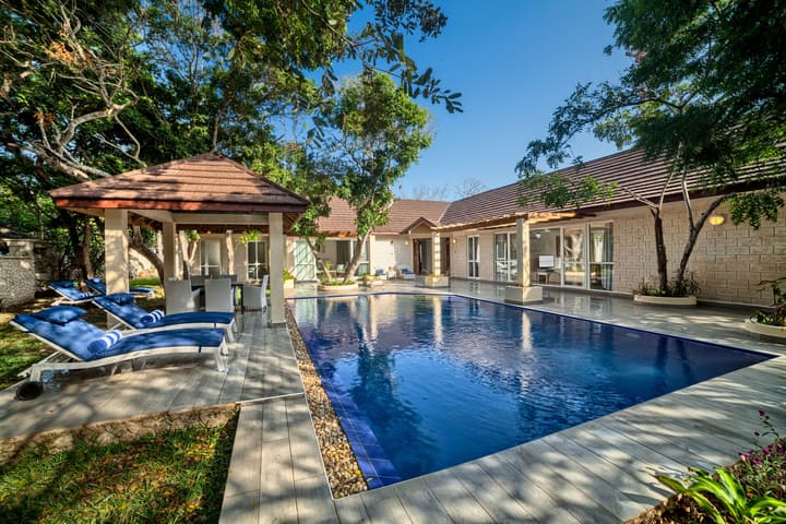 Leopard Beach Resort & Spa
