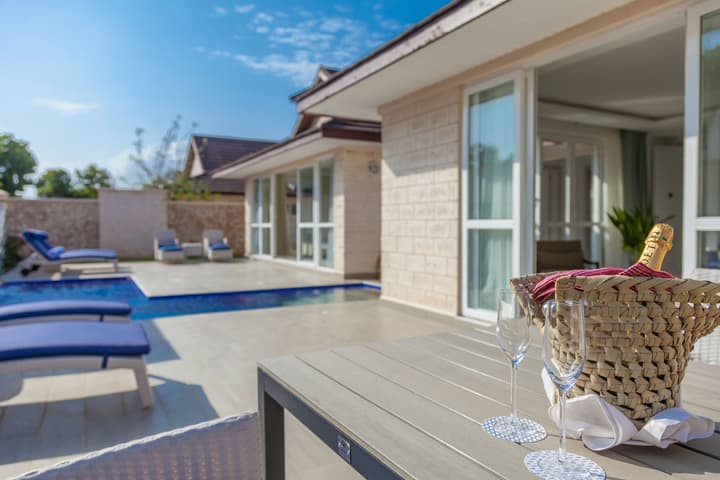Leopard Beach Resort & Spa