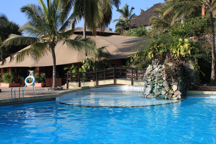 Leopard Beach Resort & Spa