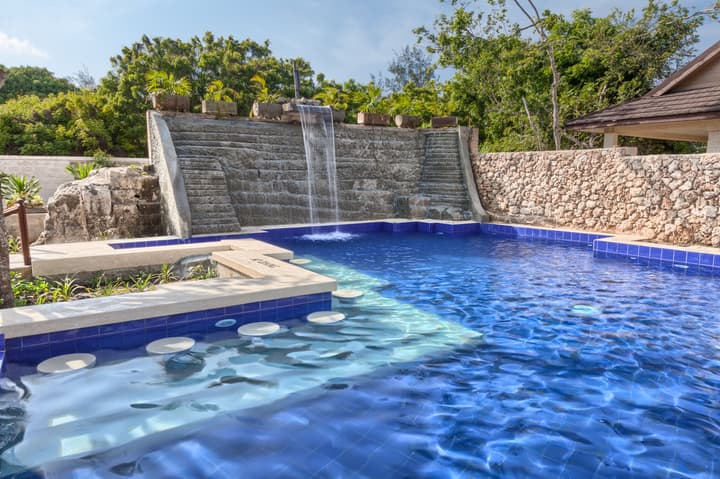 Leopard Beach Resort & Spa