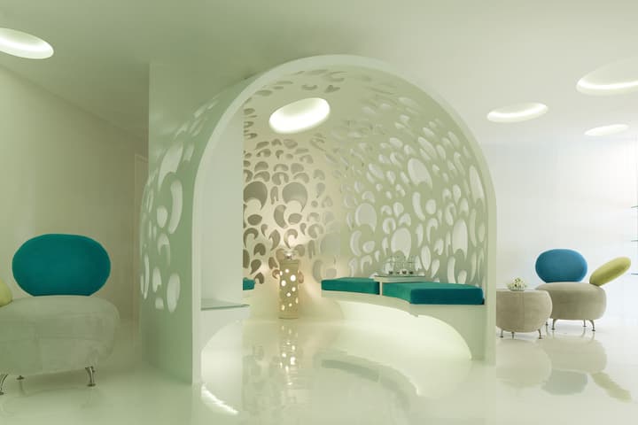 Double-Six Luxury Hotel