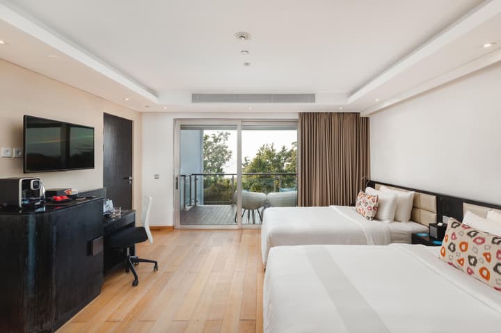 Double-Six Luxury Hotel