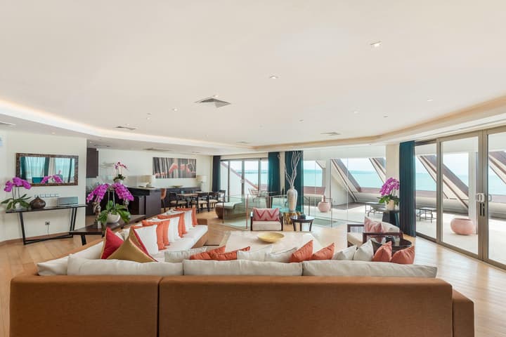 Double-Six Luxury Hotel