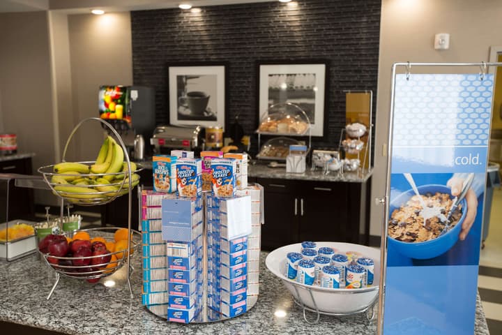 Hampton Inn & Suites Oklahoma City Airport