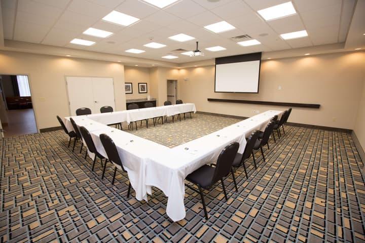 Hampton Inn & Suites Oklahoma City Airport
