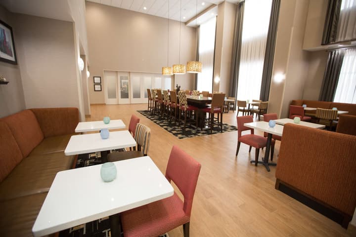 Hampton Inn & Suites Oklahoma City Airport