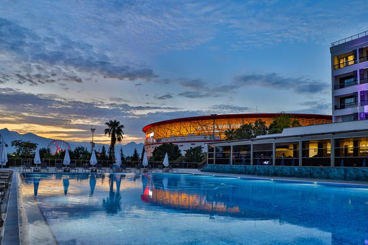 Nashira City Resort