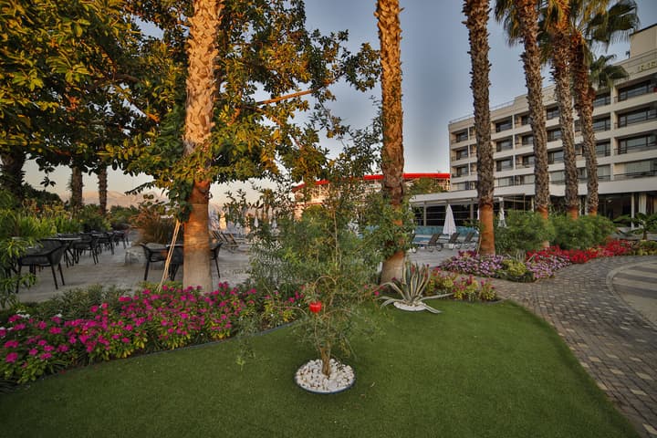 Nashira City Resort