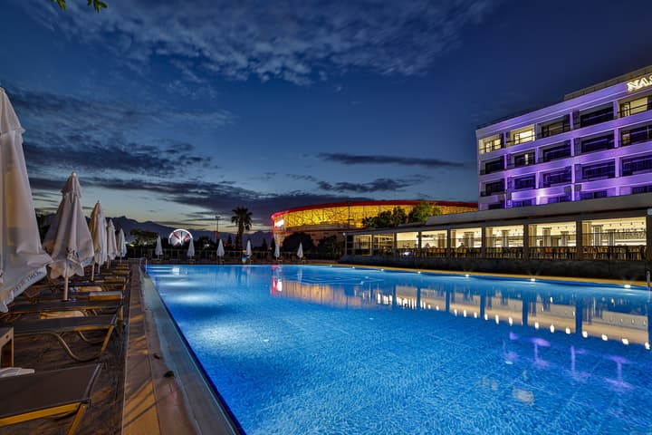 Nashira City Resort