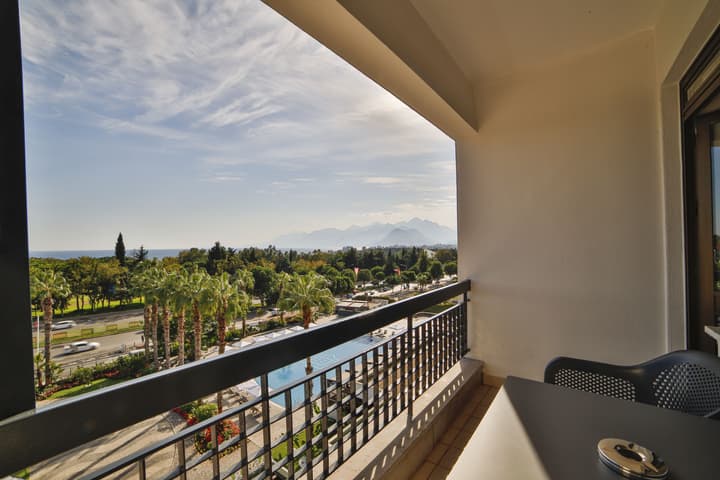 Nashira City Resort