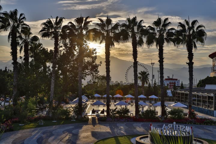 Nashira City Resort
