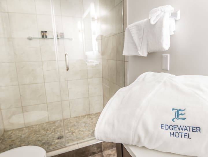 Edgewater Hotel