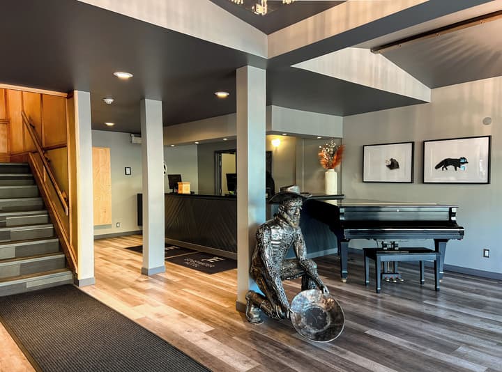 Edgewater Hotel