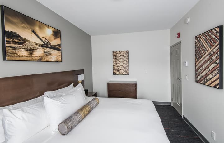 Edgewater Hotel