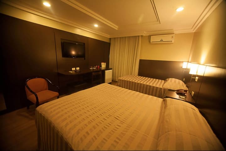 Hotel Plaza Apolo