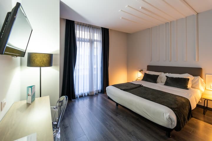 Lux Santiago Hotel