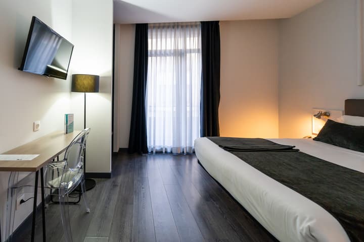 Lux Santiago Hotel