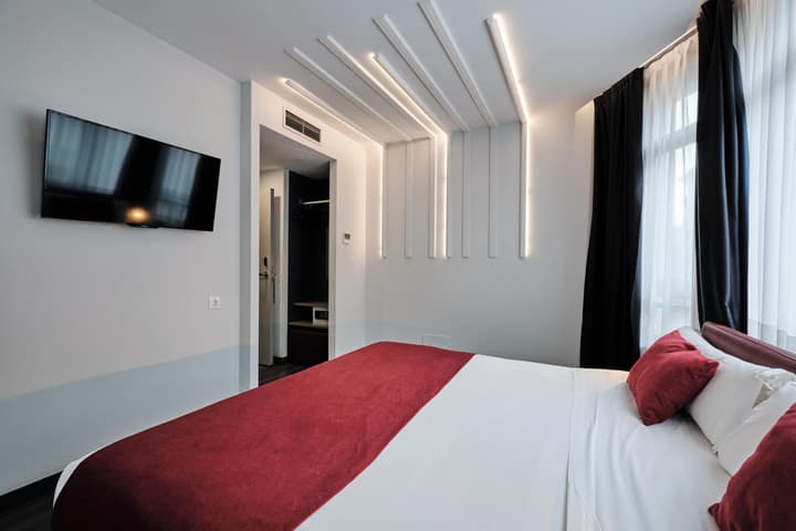 Lux Santiago Hotel