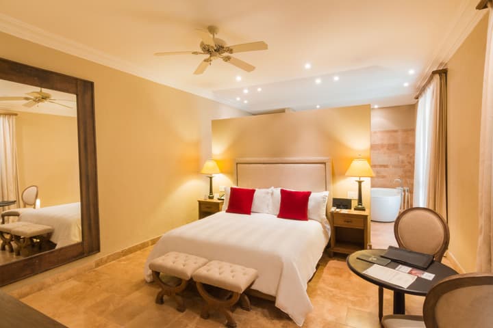 Bastión Luxury Hotel