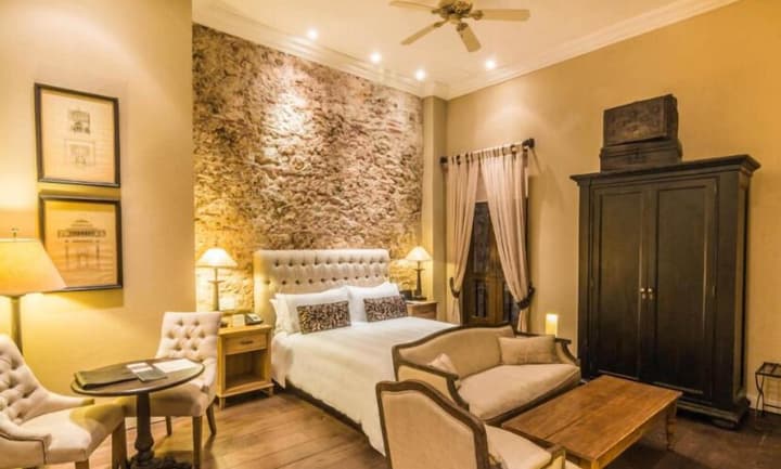 Bastión Luxury Hotel