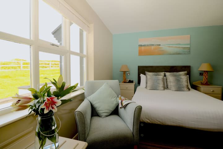 Causeway Hotel