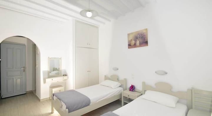 Dimitra Pension