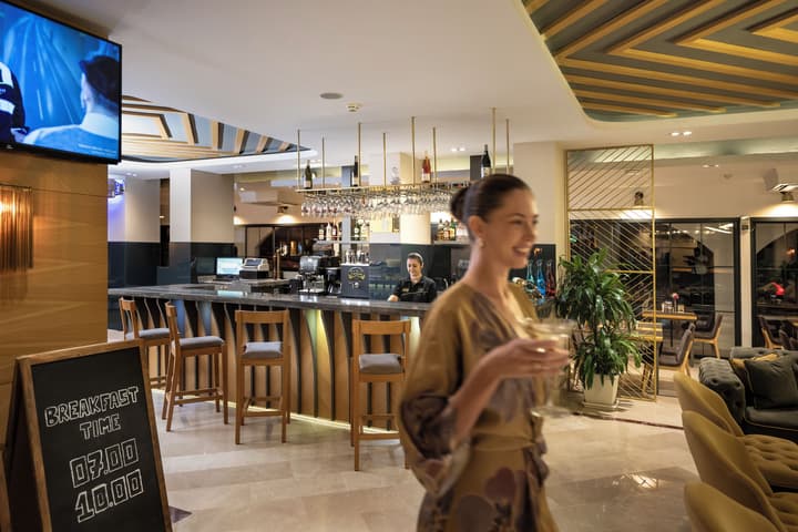 Sealife Lounge Hotel - Adult Only