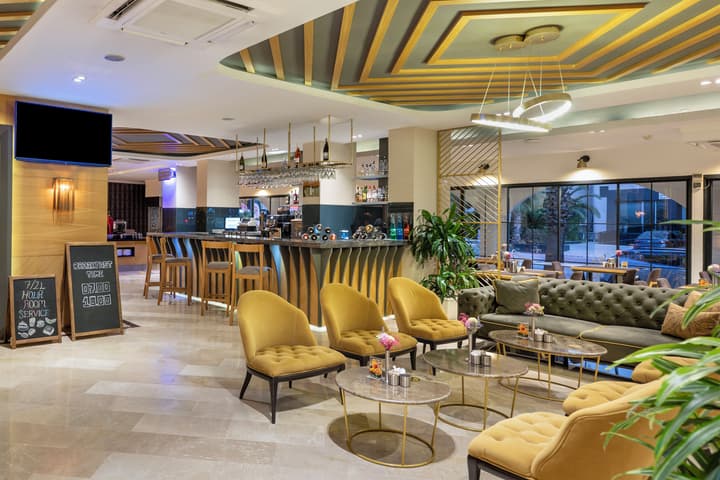 Sealife Lounge Hotel - Adult Only