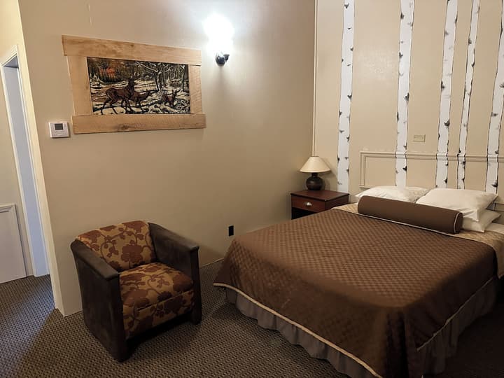 Cedar Hill Lodge