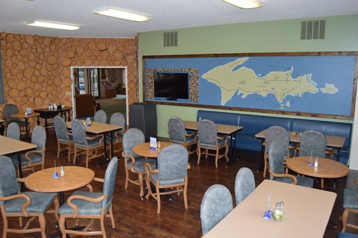 Cedar Hill Lodge