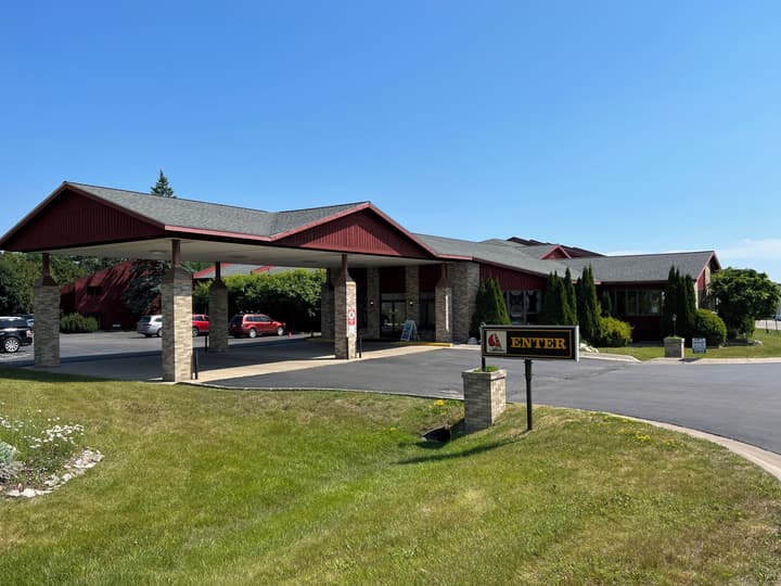 Cedar Hill Lodge