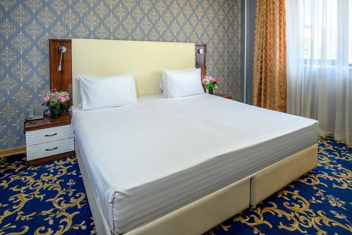 Royal Plaza by Stellar Hotels, Yerevan