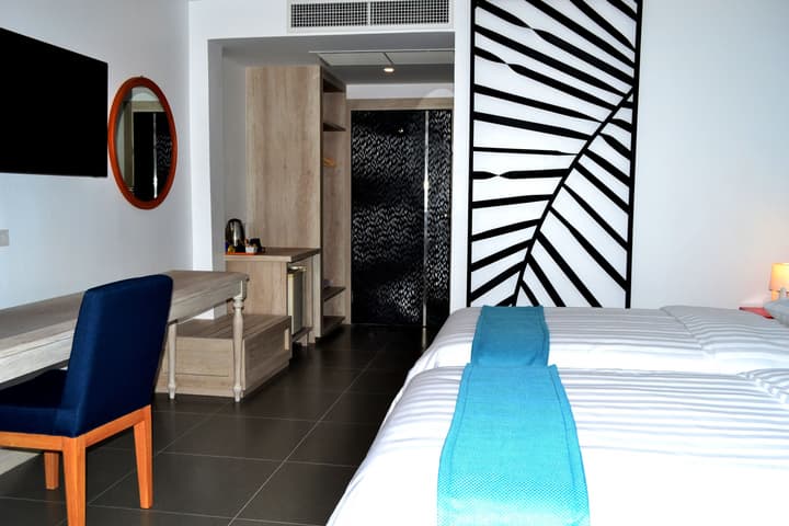 Flipper Lodge Hotel