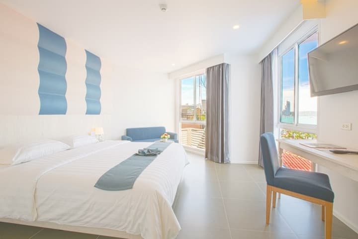 Flipper Lodge Hotel