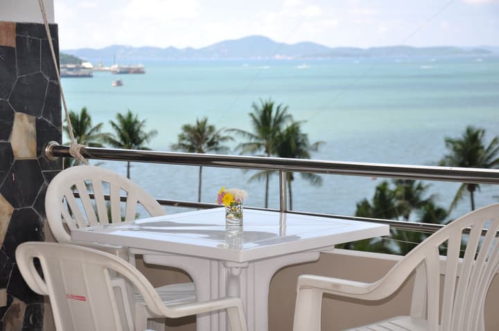 Flipper Lodge Hotel