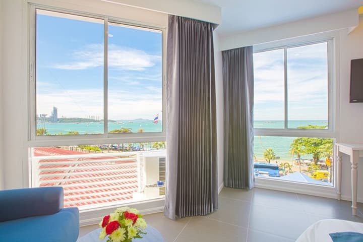 Flipper Lodge Hotel