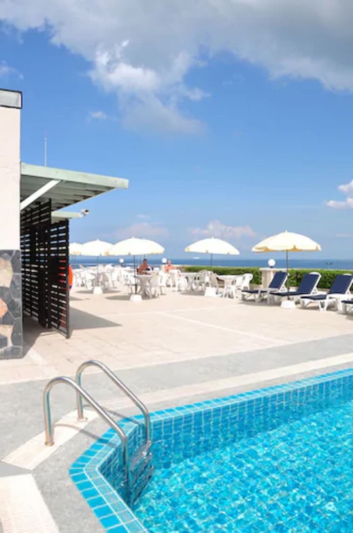 Flipper Lodge Hotel