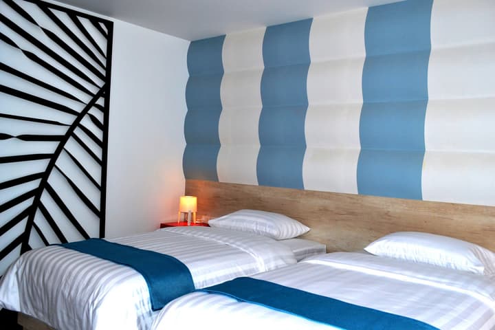 Flipper Lodge Hotel