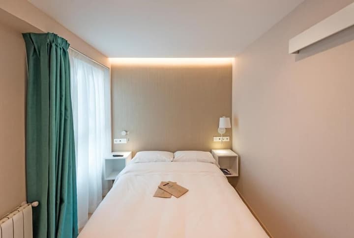 Hostal La Lonja