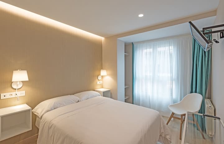 Hostal La Lonja