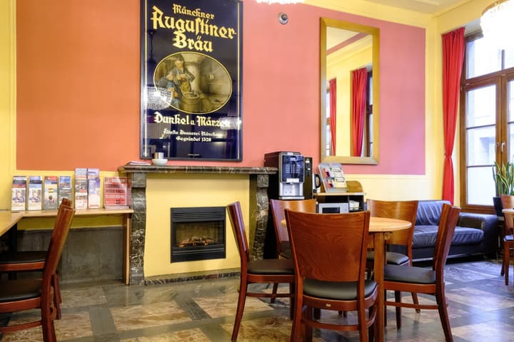 Euro Youth Hotel