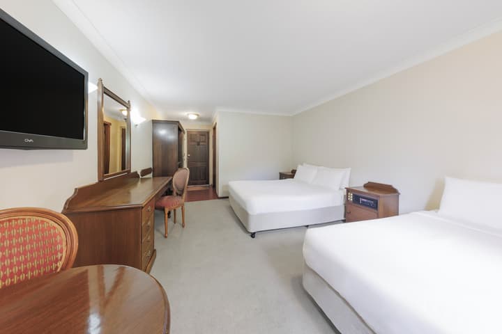 Elizabethan Lodge