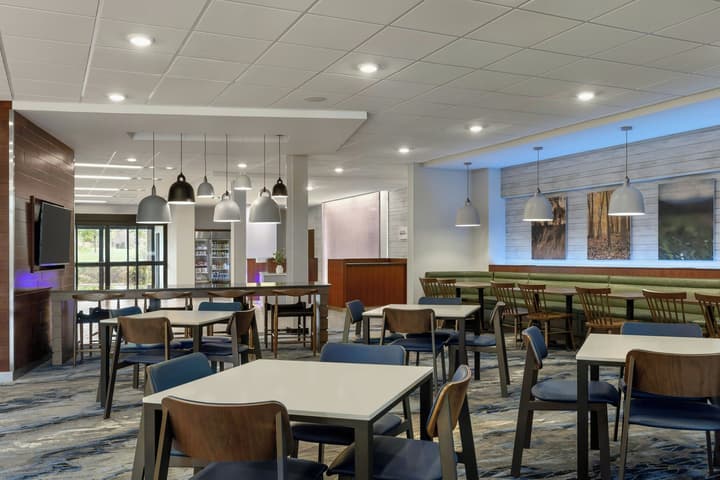 Fairfield Inn & Suites by Marriott St. Paul Northeast