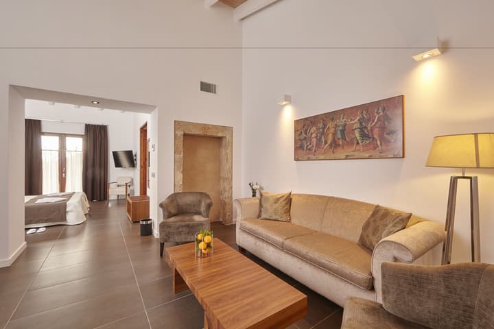 Bennoc Petit Hotel