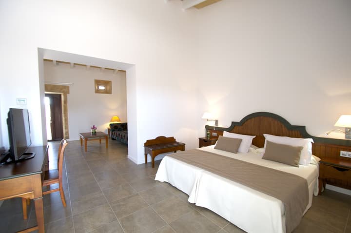 Bennoc Petit Hotel