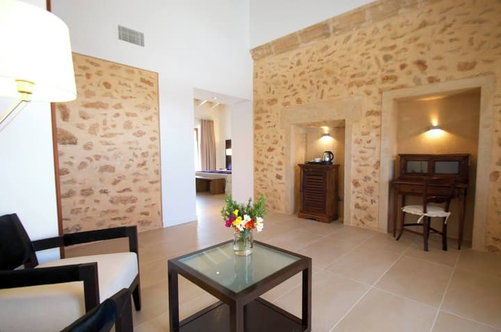 Bennoc Petit Hotel