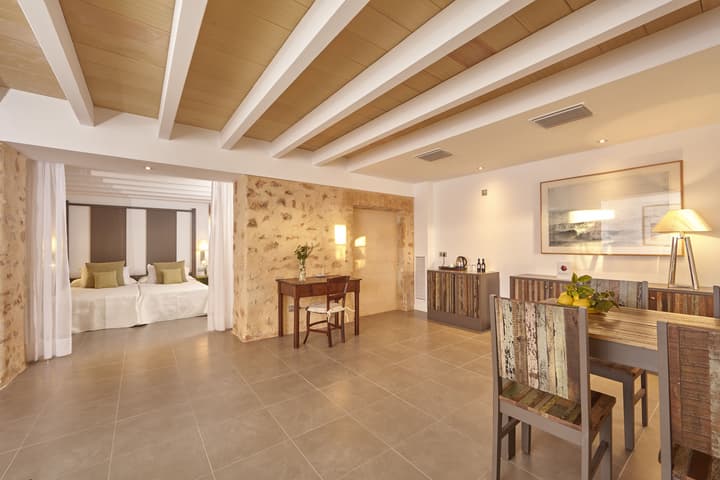Bennoc Petit Hotel